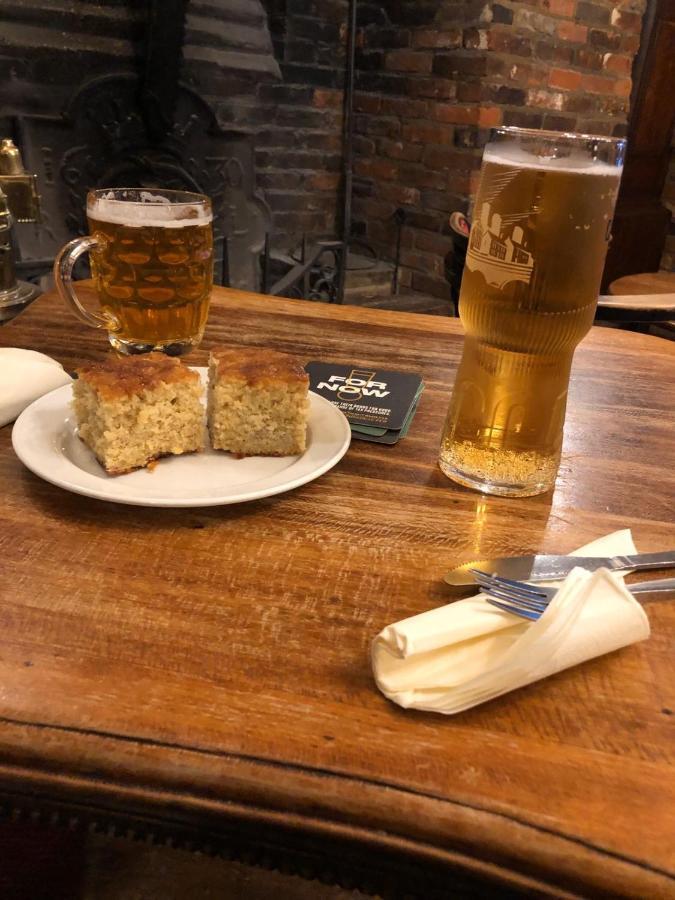 Burnham-on-Crouch Ye Olde White Harte Hotel מראה חיצוני תמונה