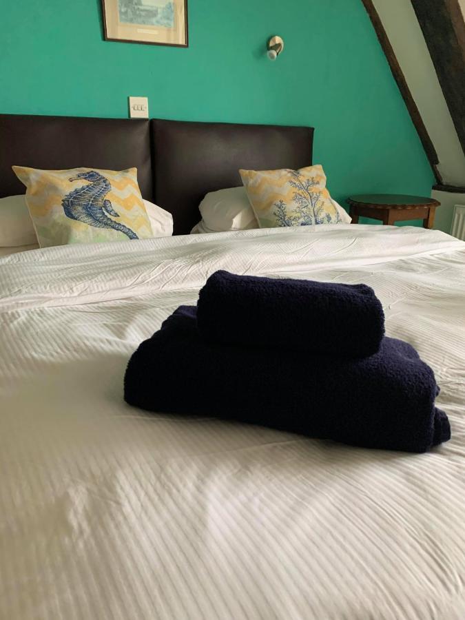 Burnham-on-Crouch Ye Olde White Harte Hotel חדר תמונה