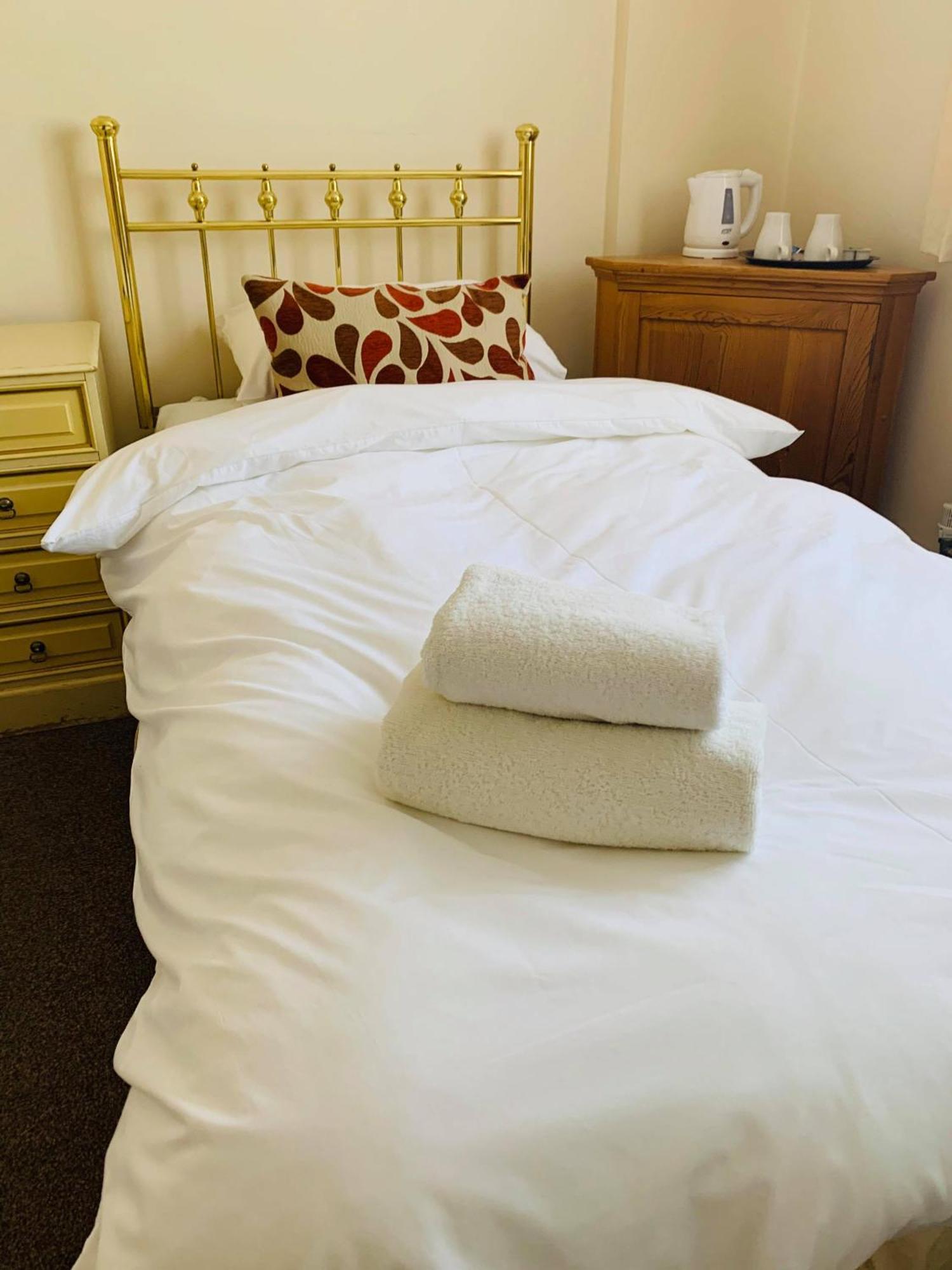 Burnham-on-Crouch Ye Olde White Harte Hotel חדר תמונה