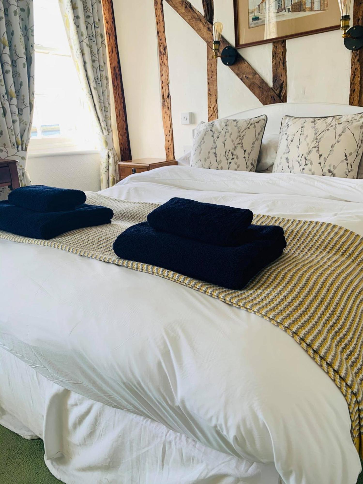 Burnham-on-Crouch Ye Olde White Harte Hotel חדר תמונה